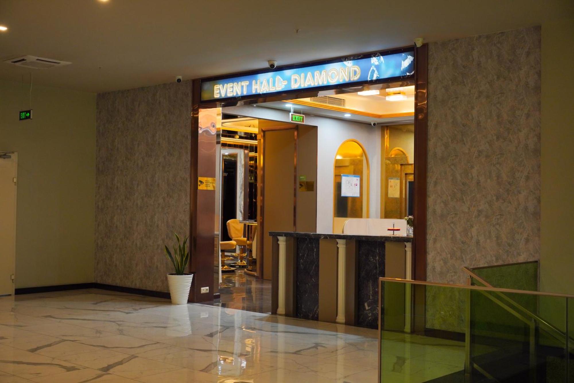 Best Western Premier Batumi Hotel Bagian luar foto